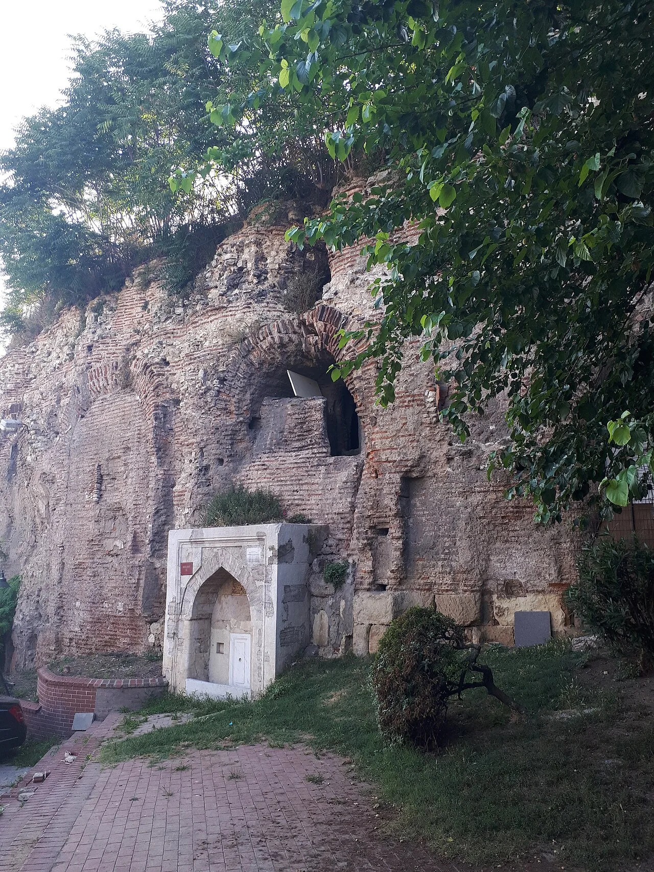 Rüstem Paşa Çeşmesi, Nakilbent Sokak - İstanbul