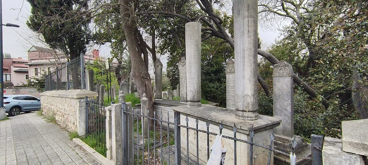 Selâmi Ali Efendi Türbesi ve Haziresi - İstanbul