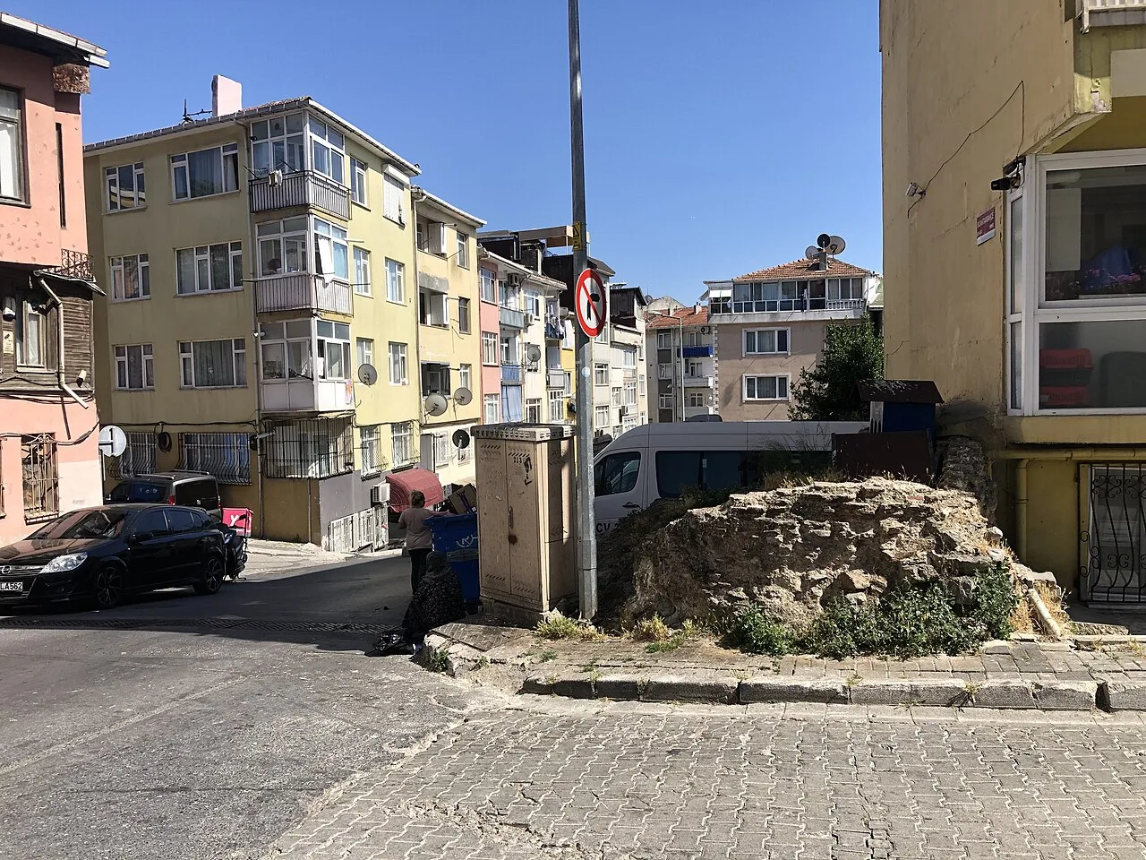Silahtar Bahçesi Street Fountain - İstanbul