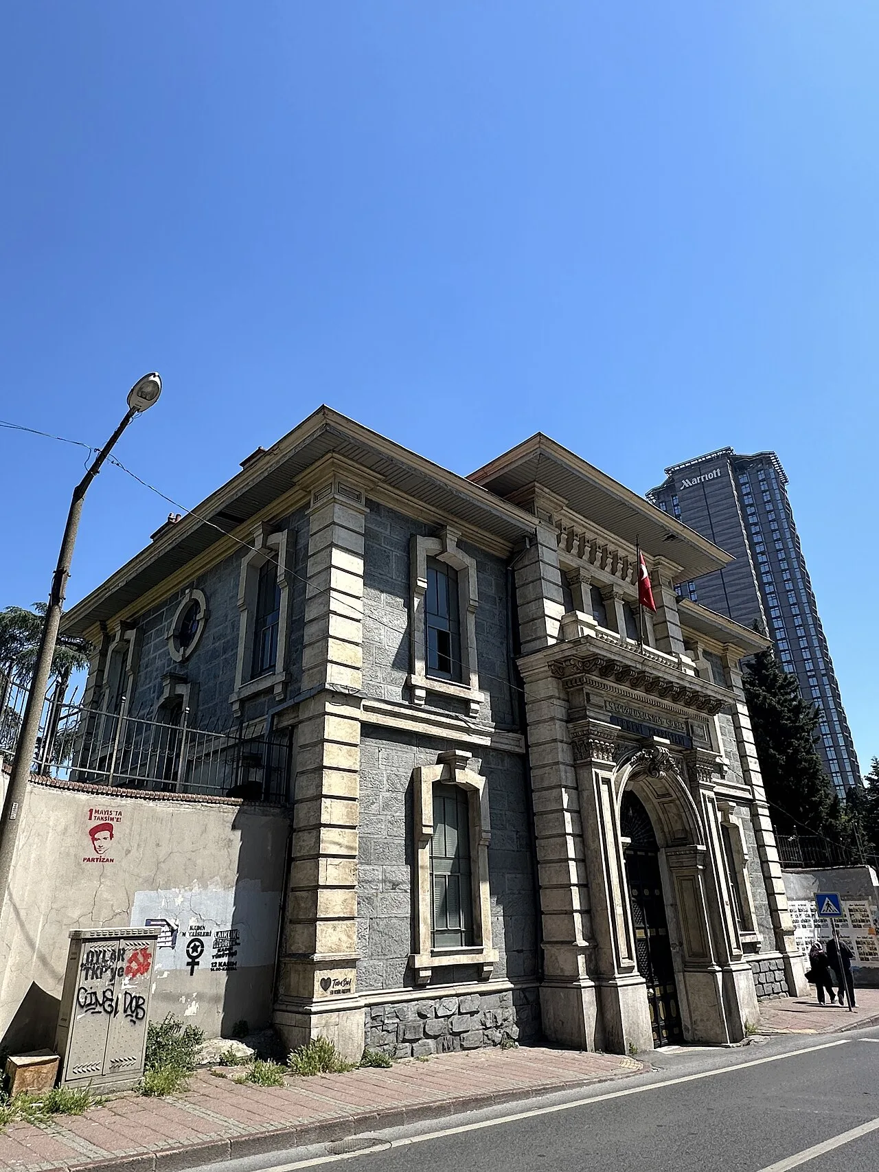 Şişli Ermeni Mezarlığı Giriş Binası - İstanbul