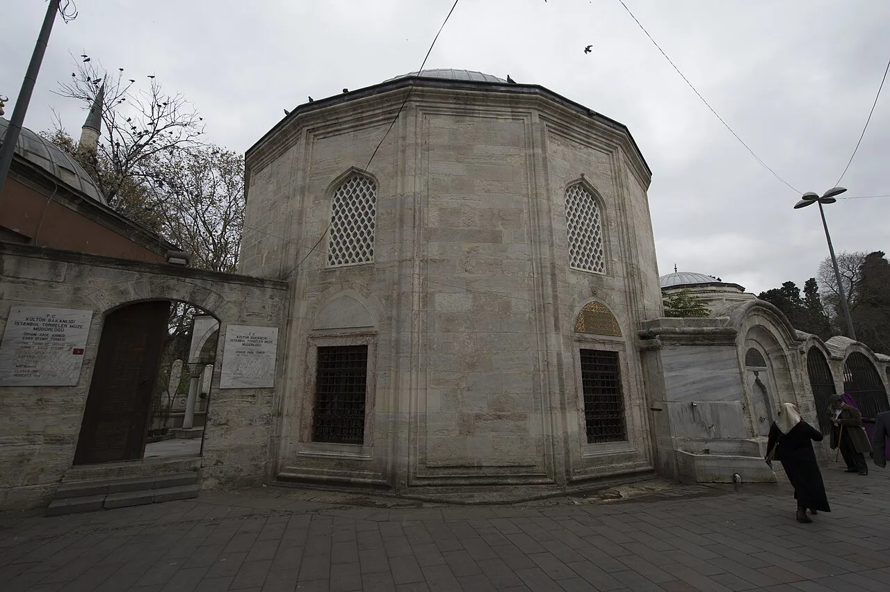 Siyavuş Pasha Tomb - İstanbul