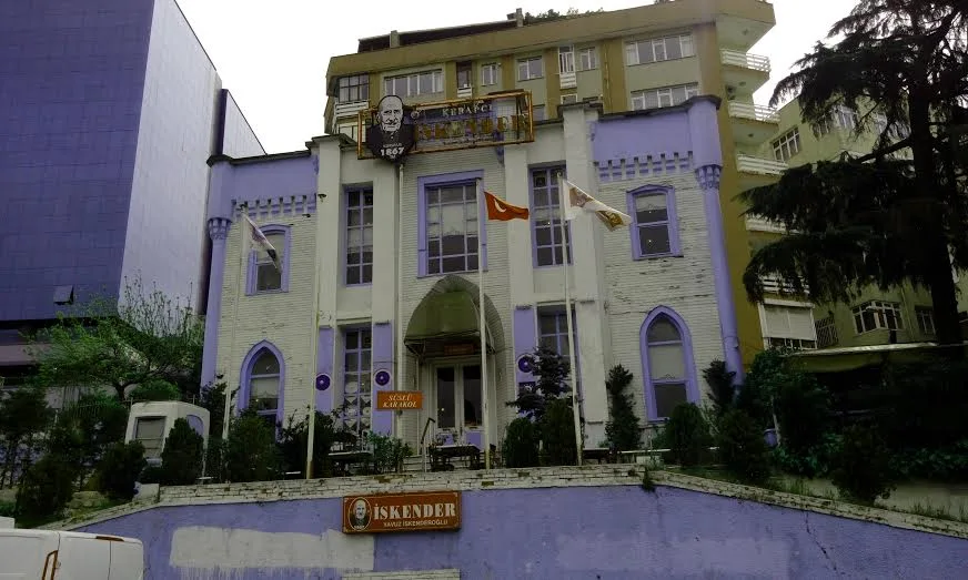 Süslü Karakol - İstanbul