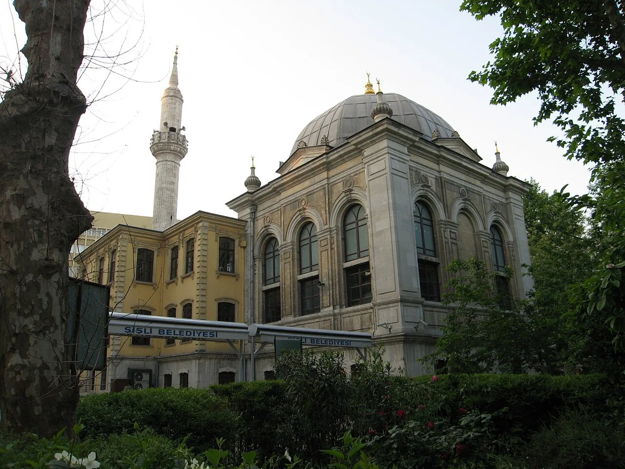 Teşvikiye Mosque Fountain - İstanbul