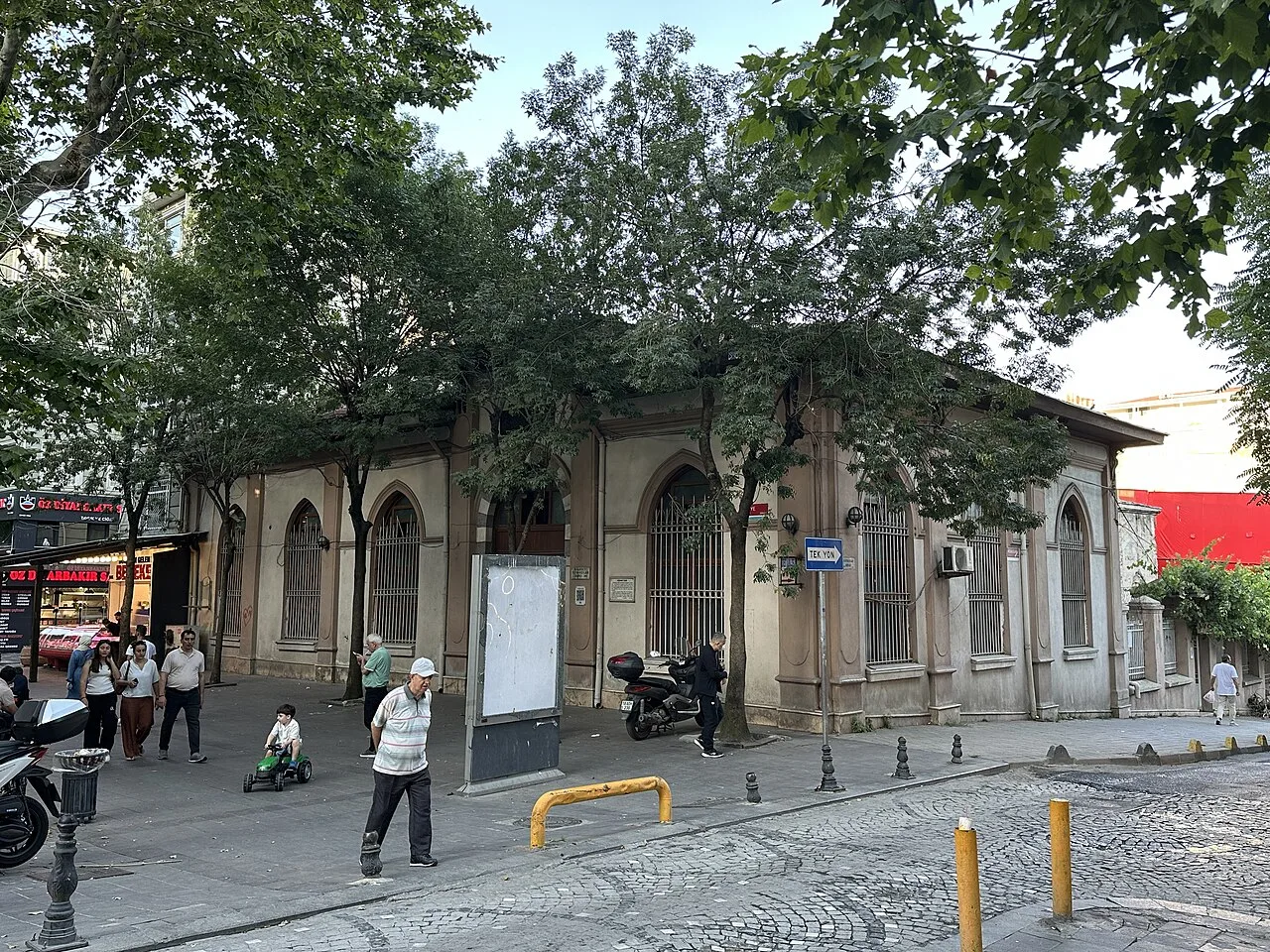 Tezgahçılar Mosque - İstanbul