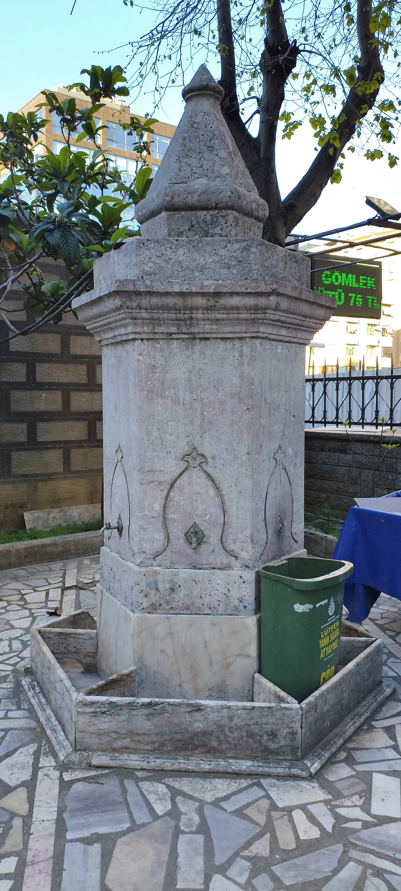 Tütüncü Mehmet Efendi Mosque Fountain - İstanbul
