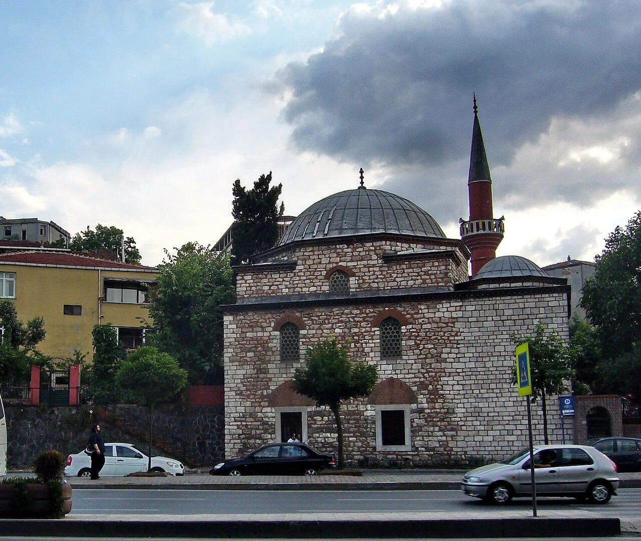 Üçmihraplı Camii - İstanbul
