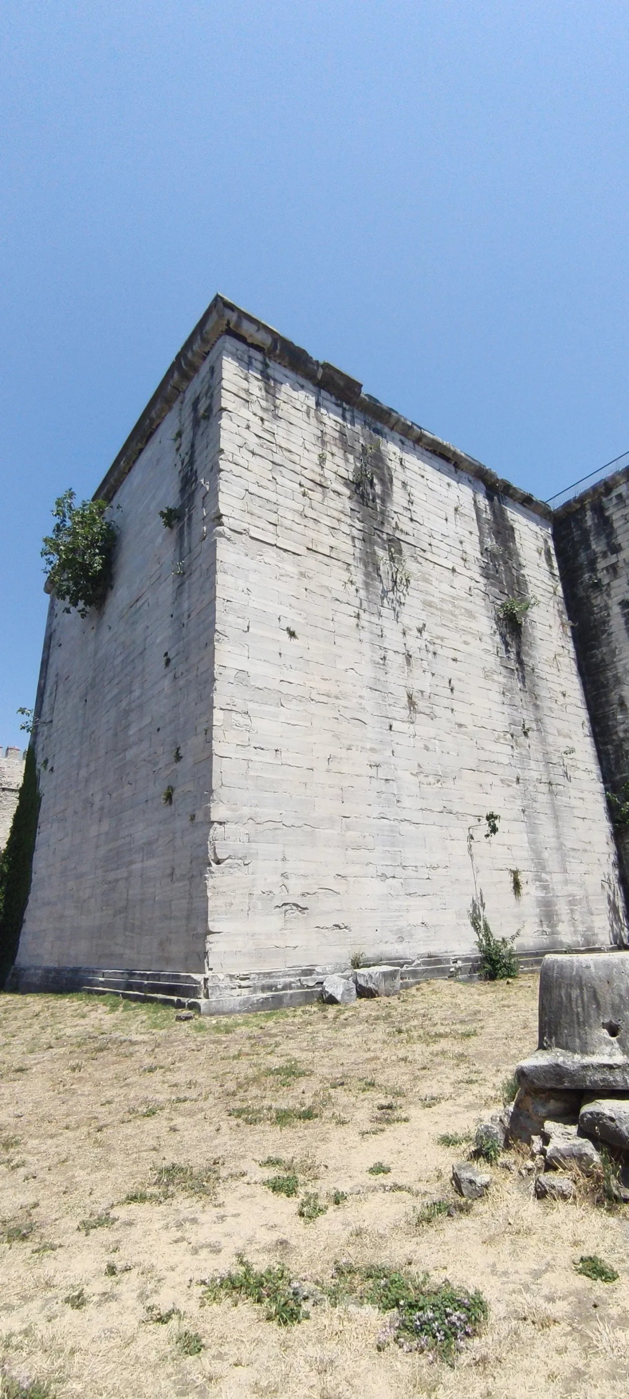 Yedikule Hisarı Cephanelik Tower - İstanbul