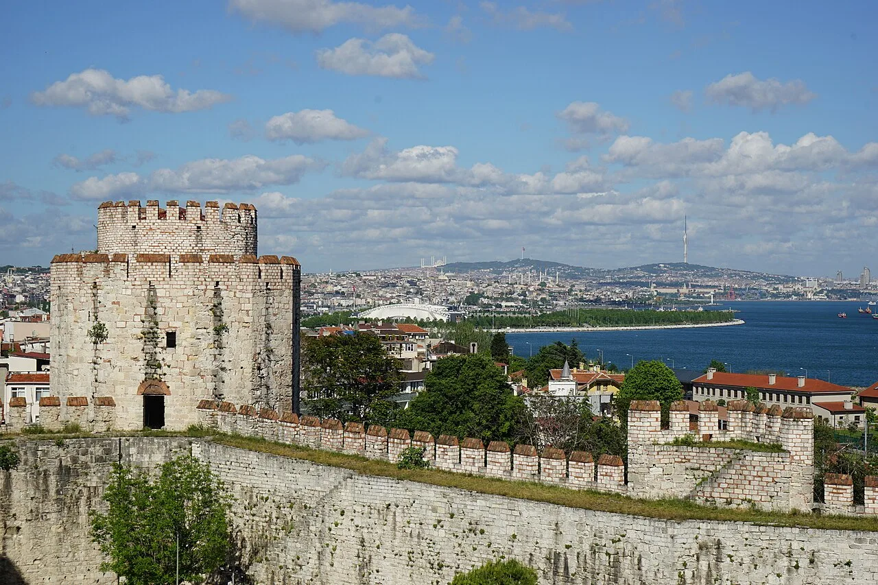 Yedikule Hisarı Zindan Kulesi - İstanbul