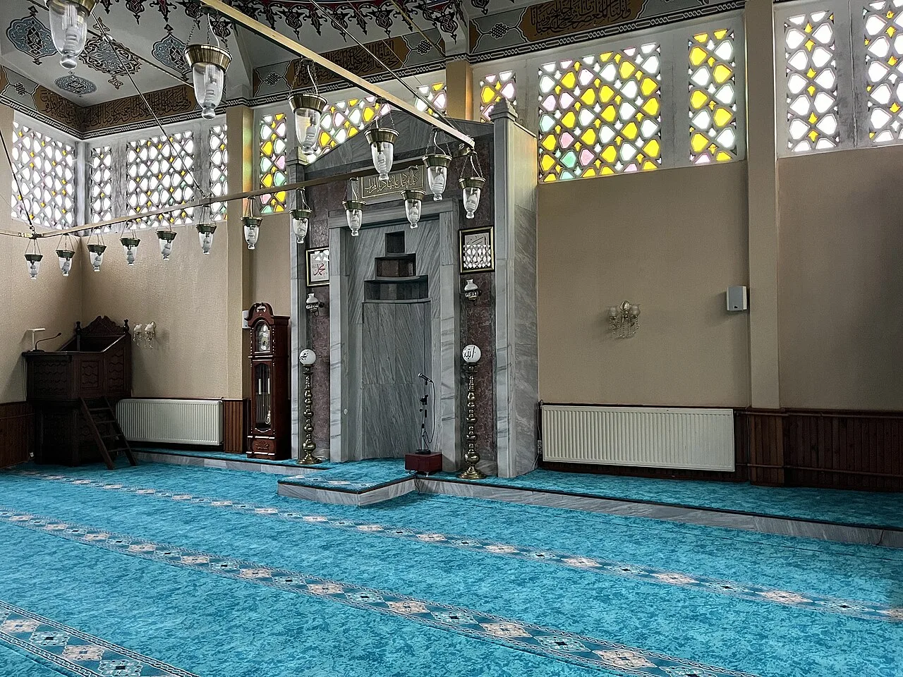 Yeşilköy Bezmi Alem Camii - İstanbul