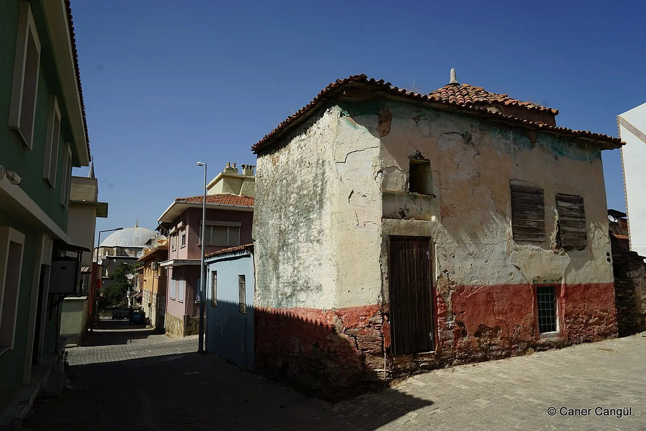 Tomb of Alihan Dede - İzmir