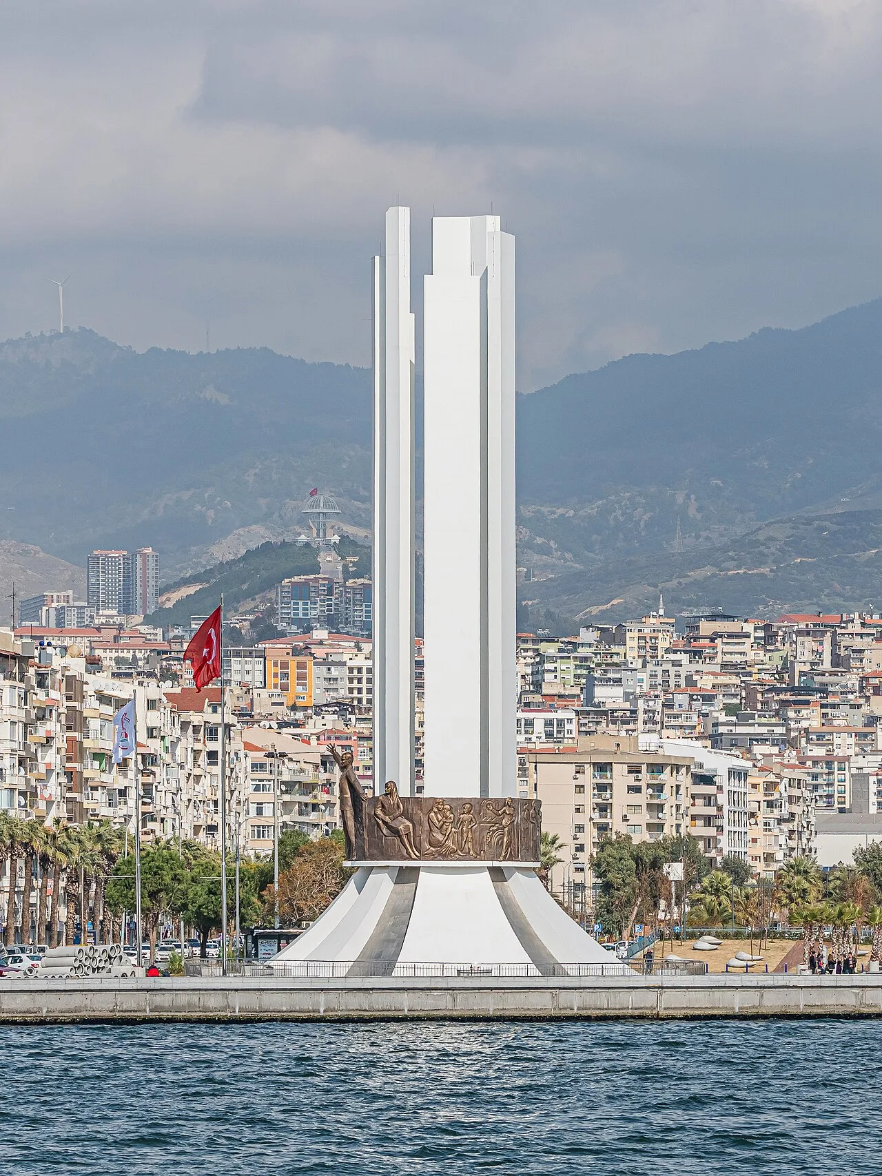 Atatürk, His Mother and Women's Rights Monument - İzmir