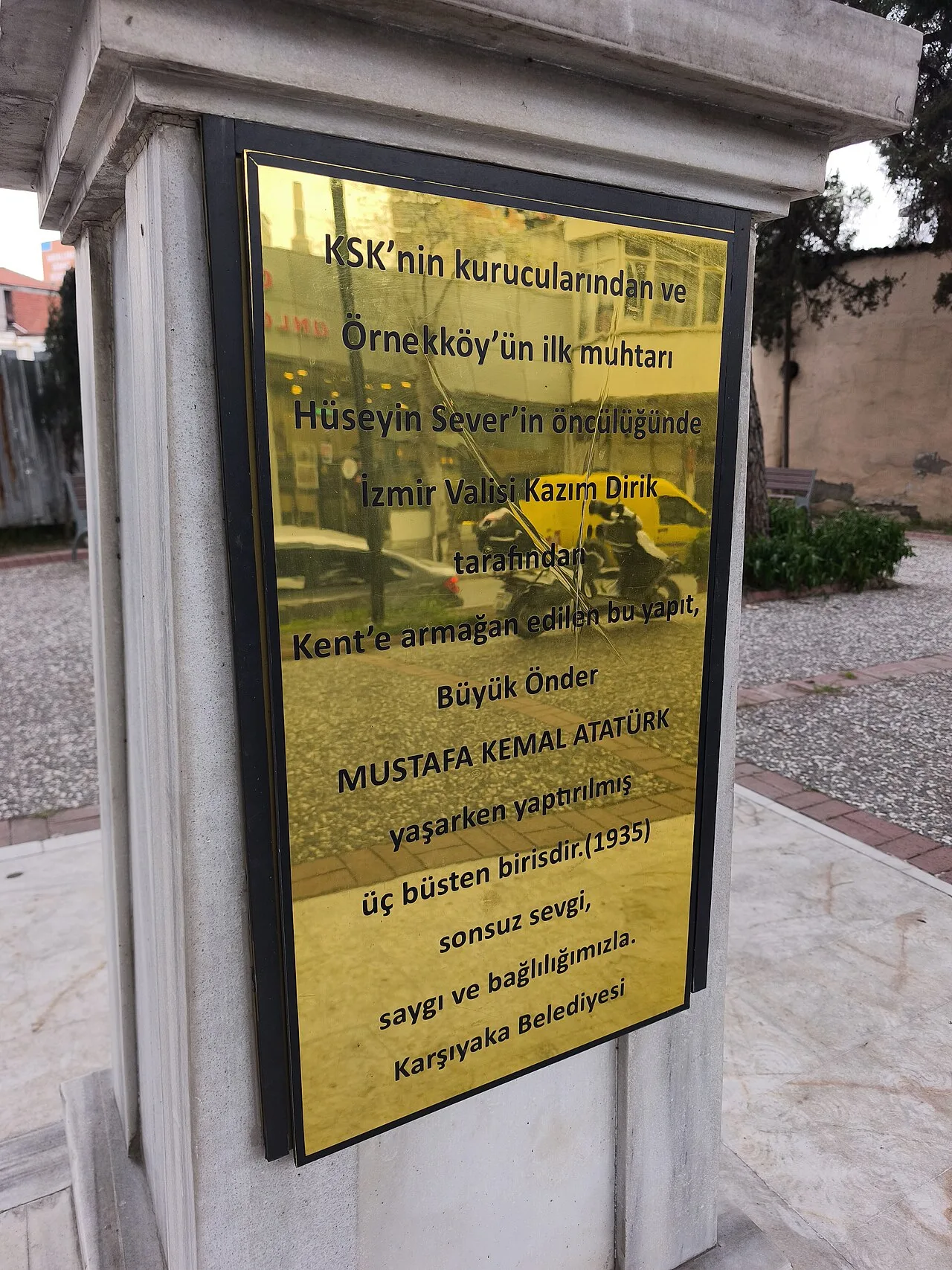 Atatürk Büstü, Selçuk - İzmir