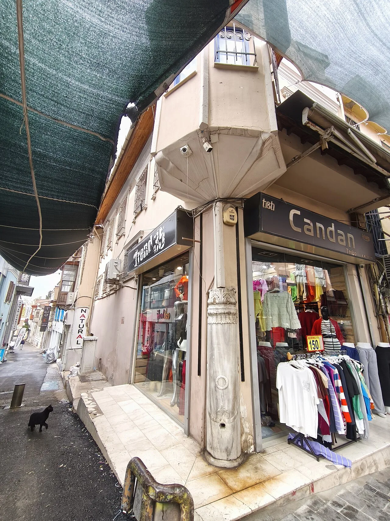 Hamidiye Sütun Çeşme - İzmir