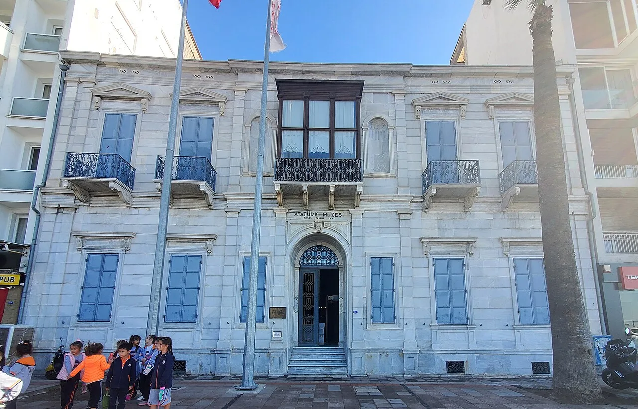 İzmir Atatürk Museum - İzmir