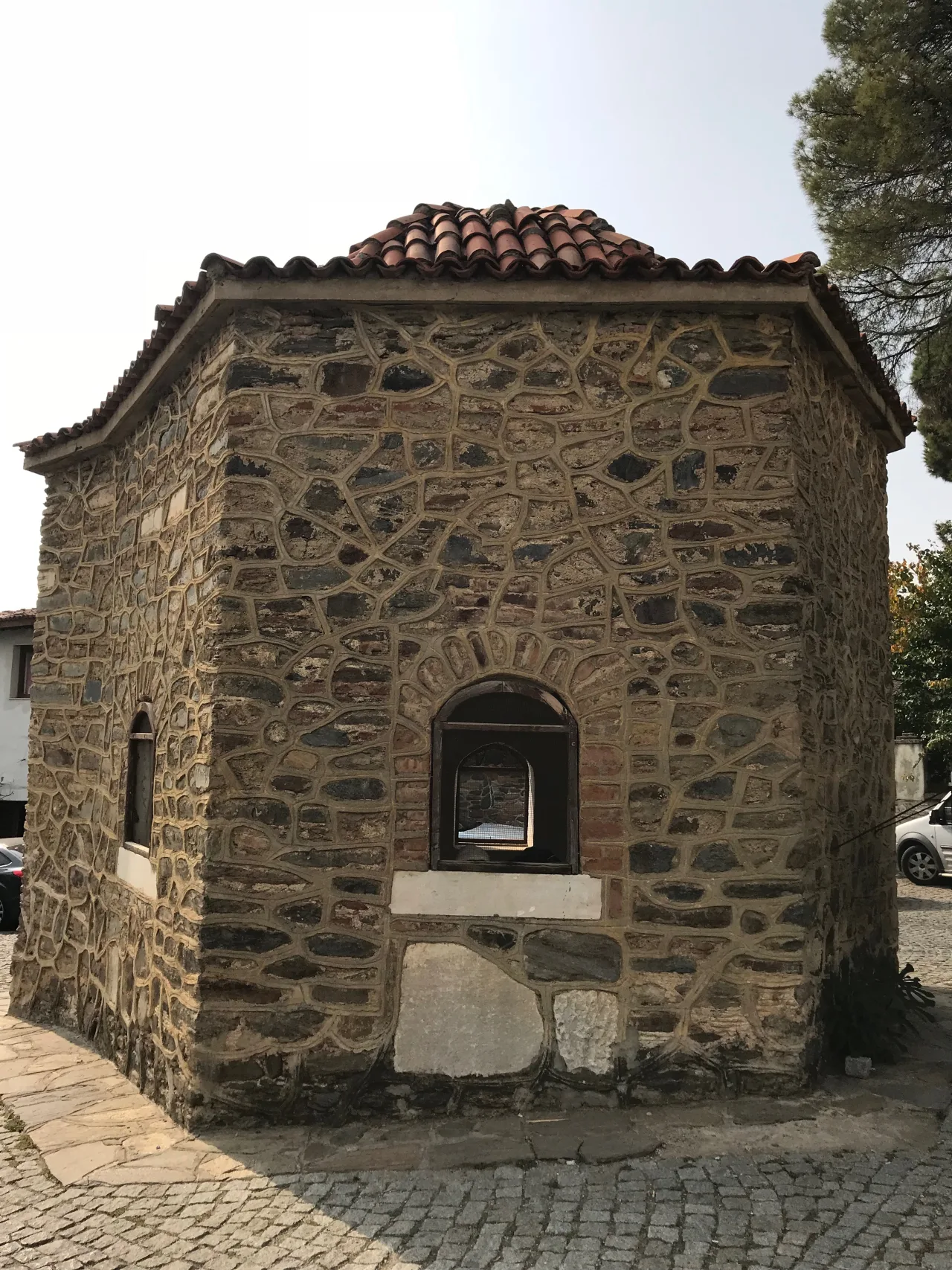 Ümmü Sultan Türbesi - İzmir