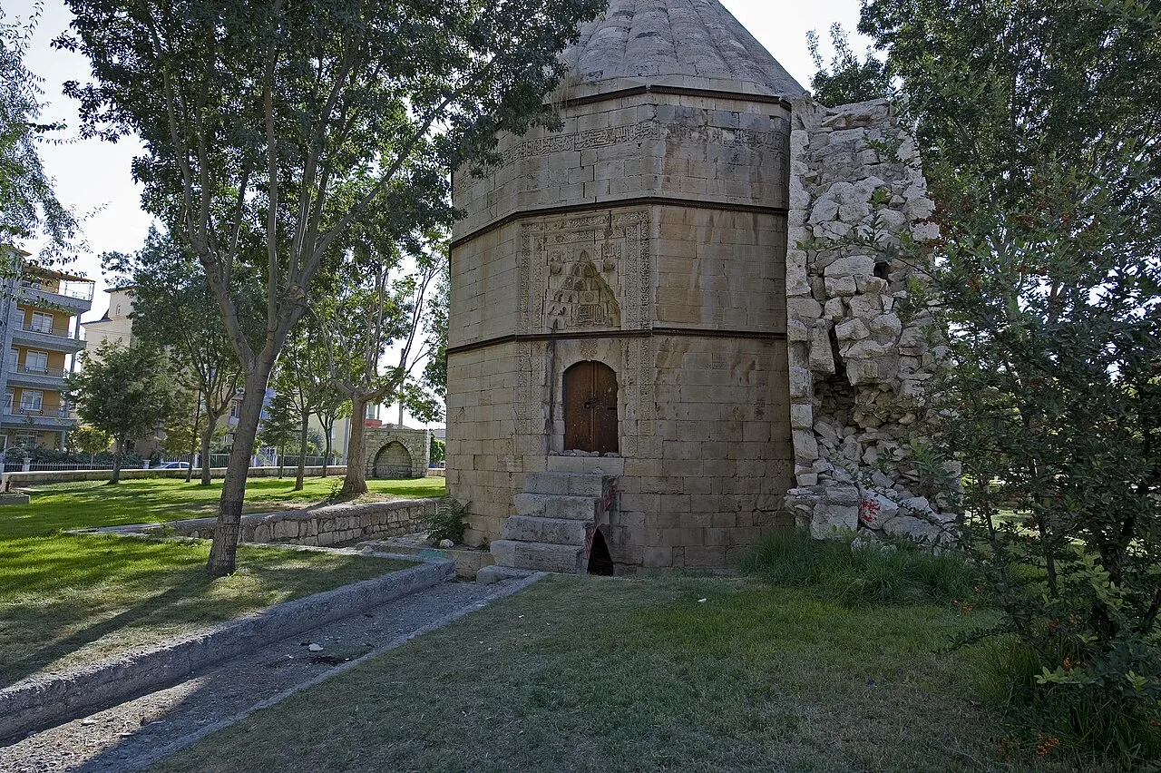 Alaeddin Bey Kümbeti - Karaman
