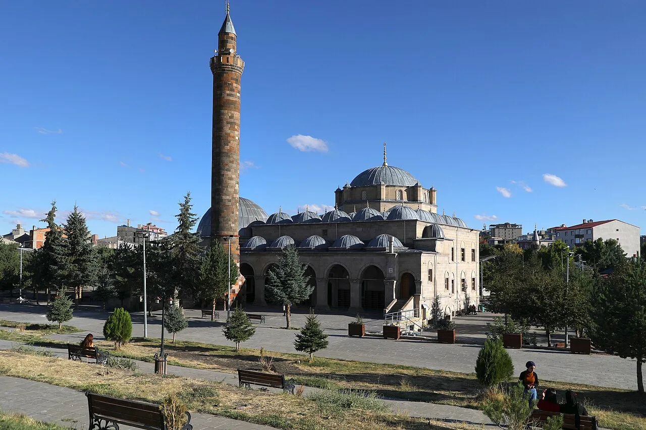 Ebul Hasan Harakani Türbesi - Kars
