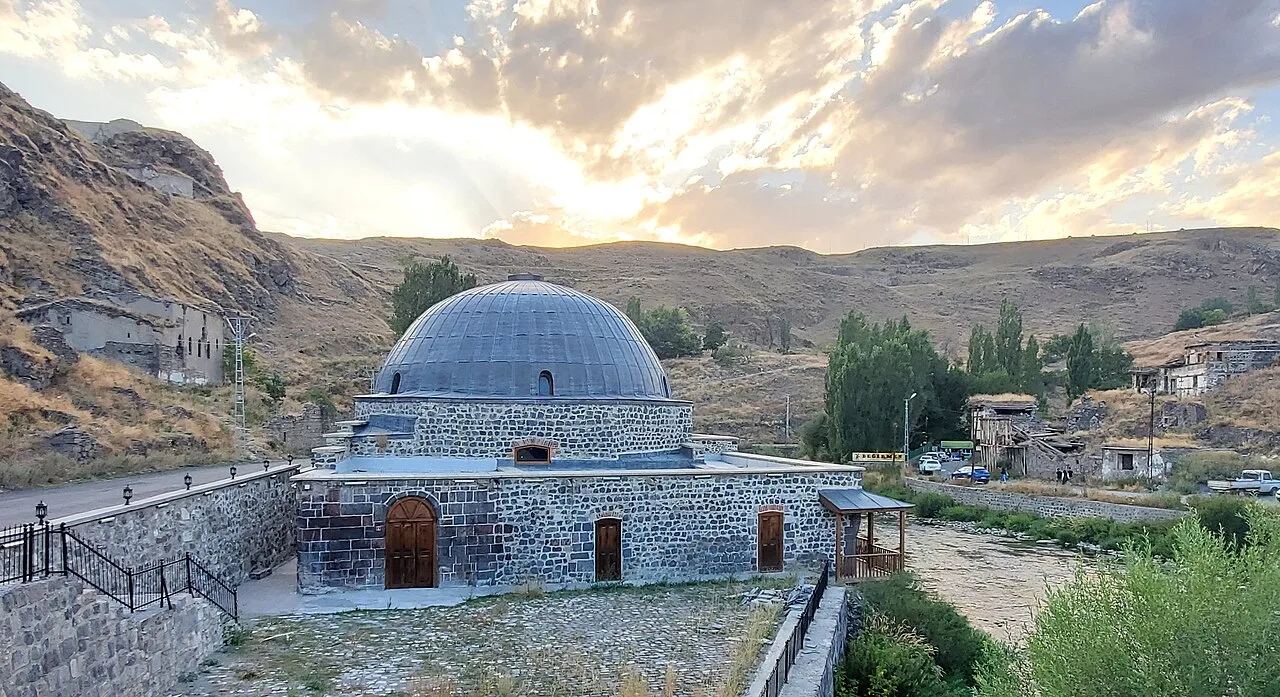 İlbeyoğlu Baths - Kars