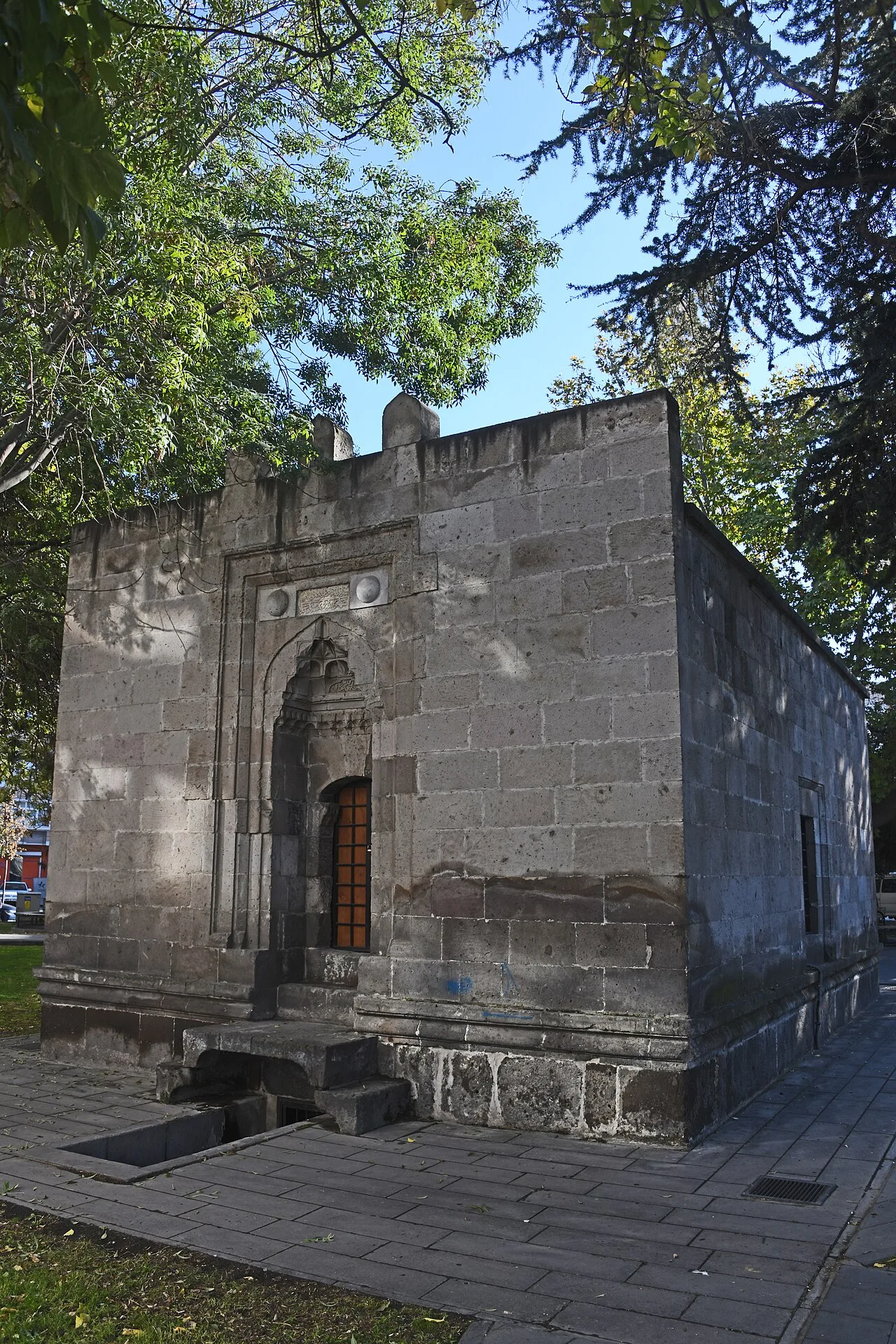 Emir Shahap Tomb - Kayseri