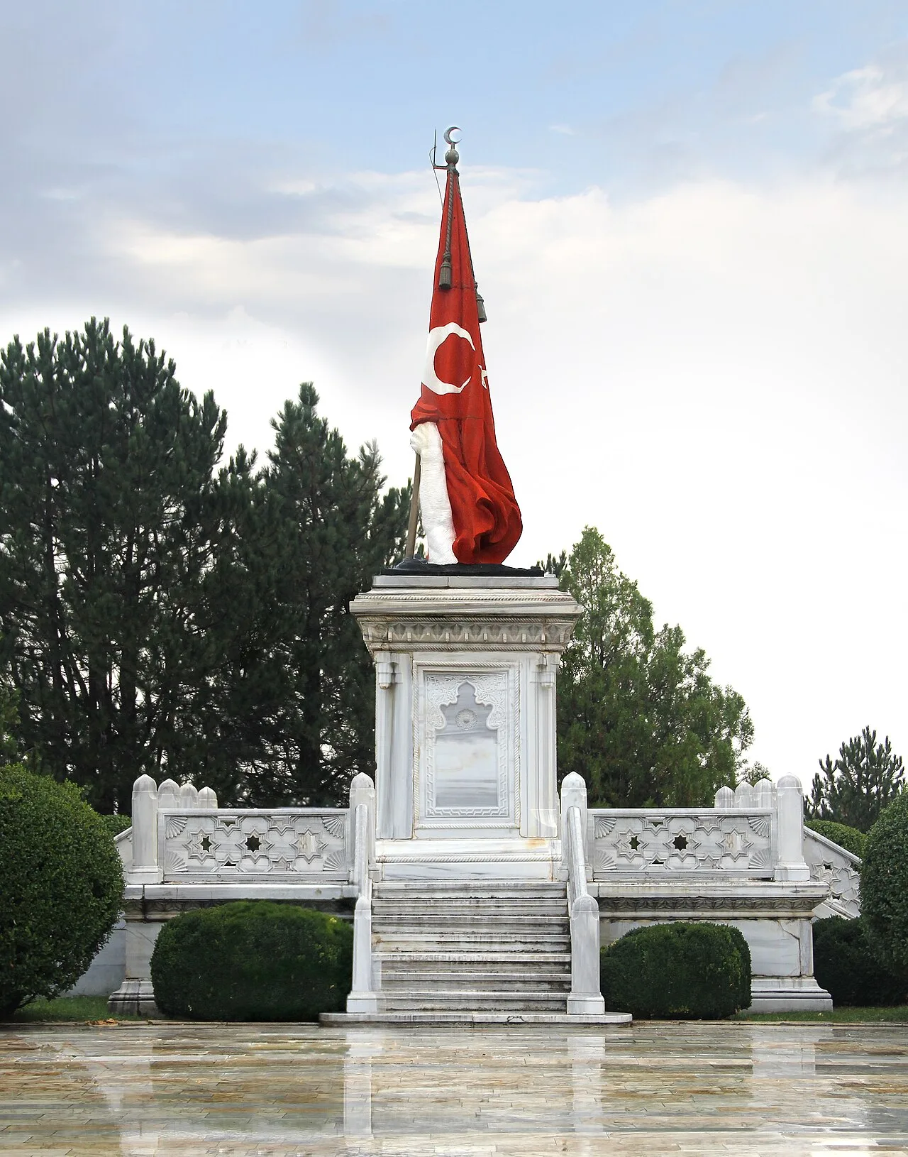 Şehit Sancaktar Mehmetçik Anıtı - Kütahya