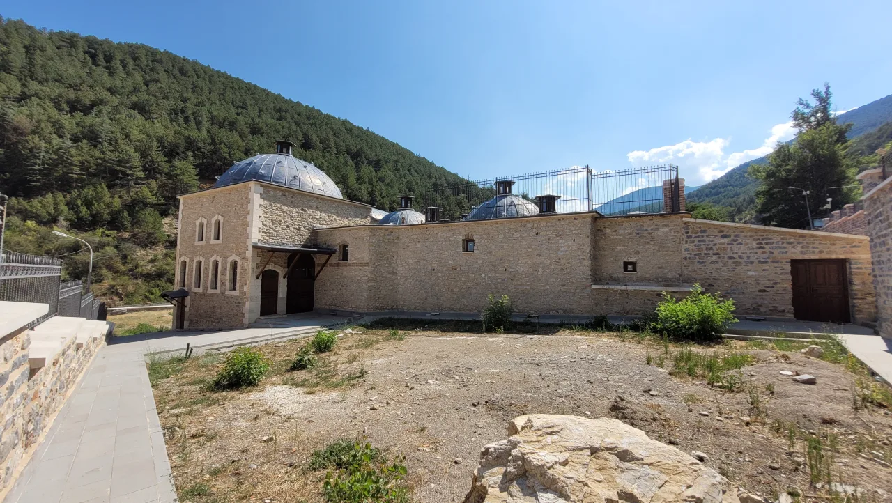 Gavur Hamamı - Manisa
