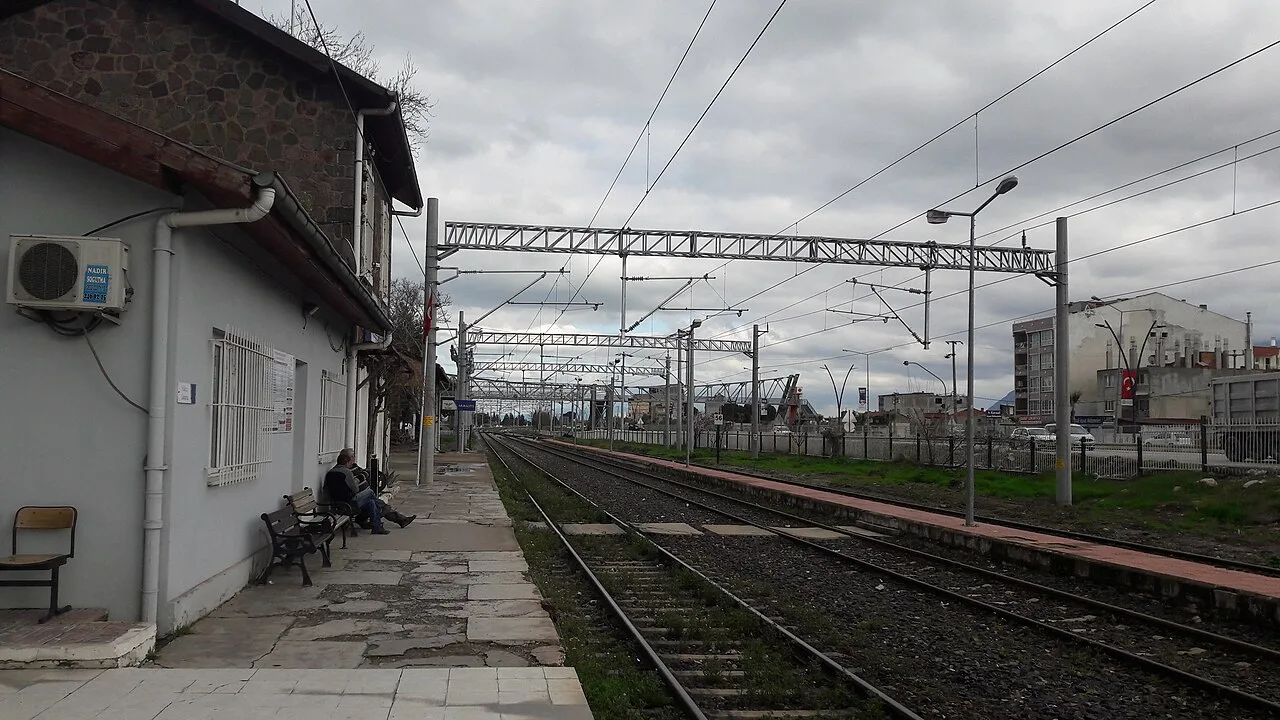 Muradiye Tren İstasyonu - Manisa