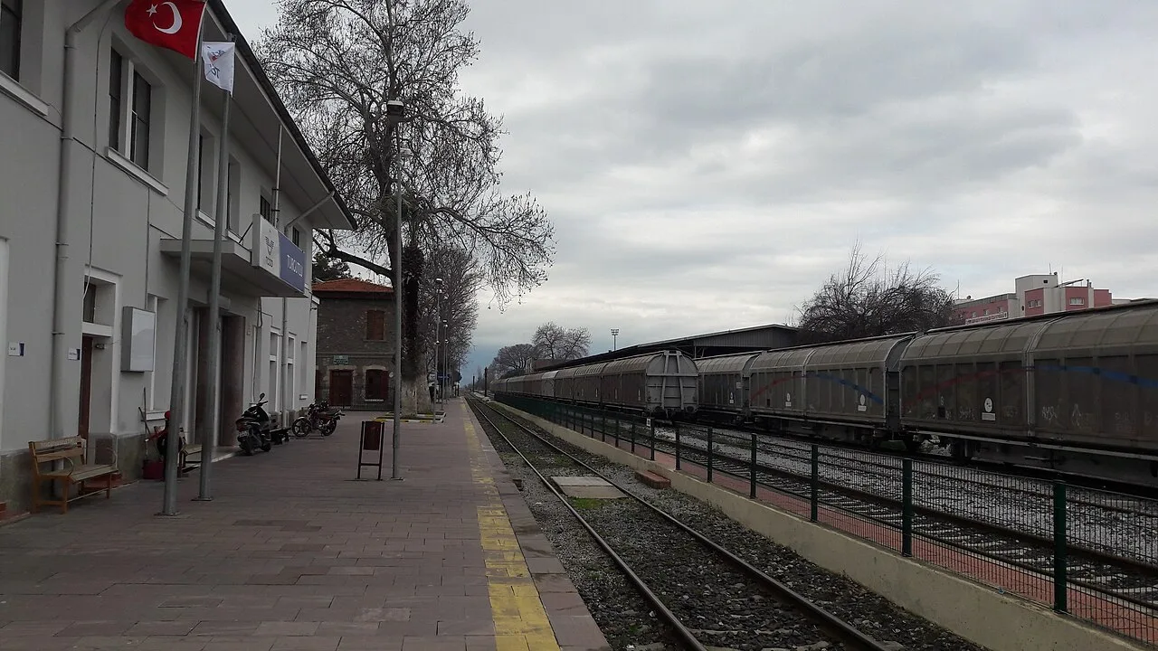 Turgutlu Tren İstasyonu - Manisa