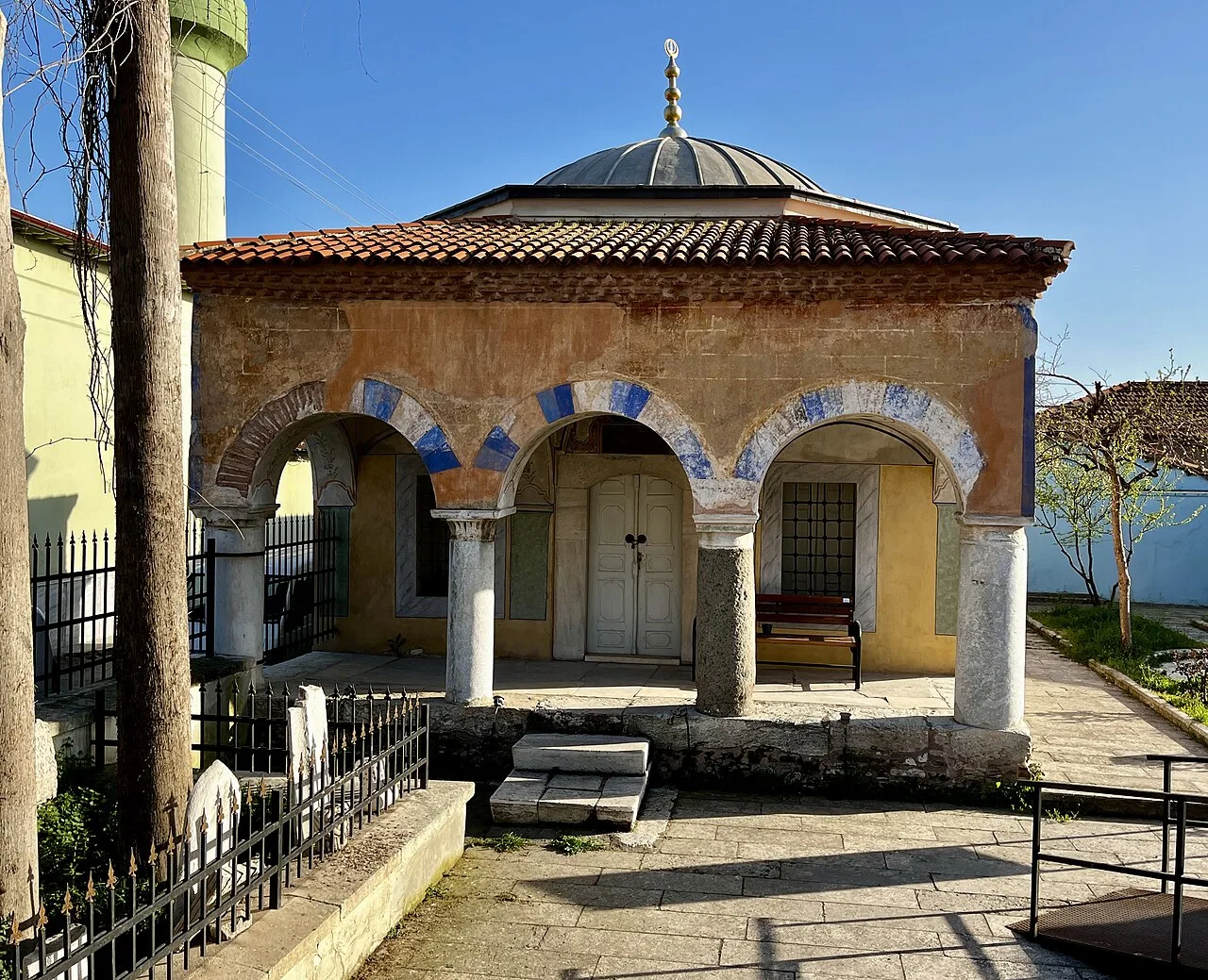 Zeynelzade Library - Manisa