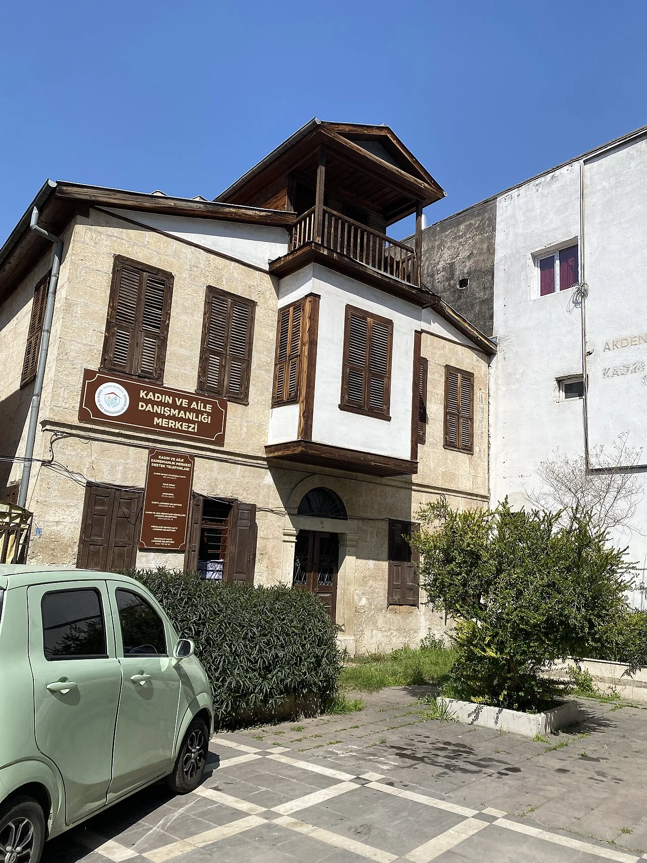 Taş Bina, Mersin - Mersin