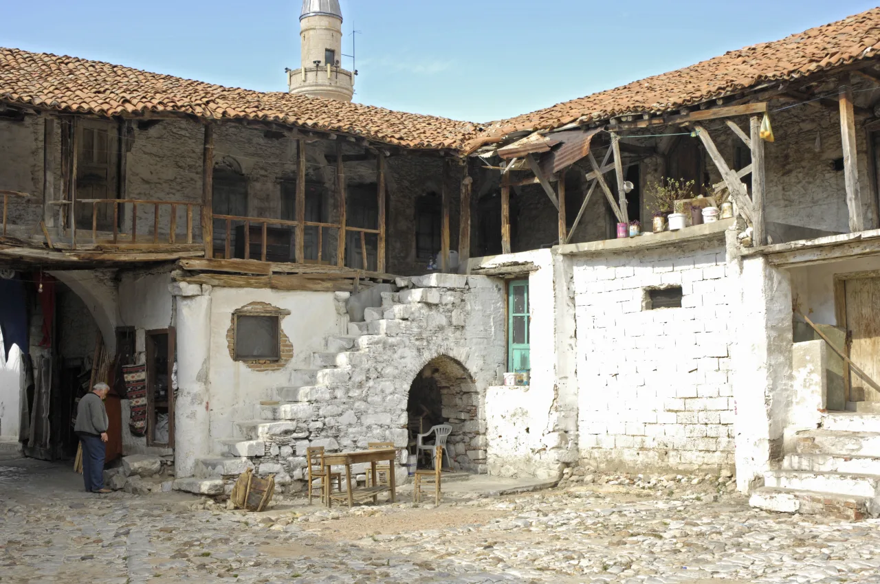Çöllüoğlu Hanı - Muğla