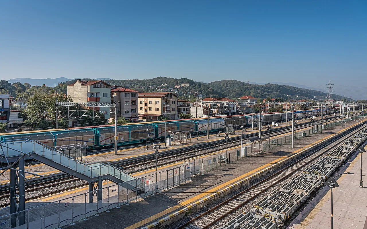 Arifiye Tren İstasyonu - Sakarya