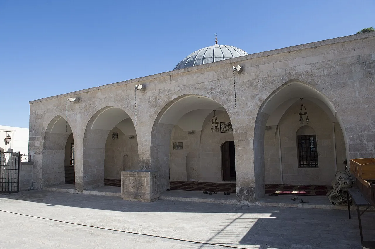 Hacı Lütfullah Mosque - Şanlıurfa