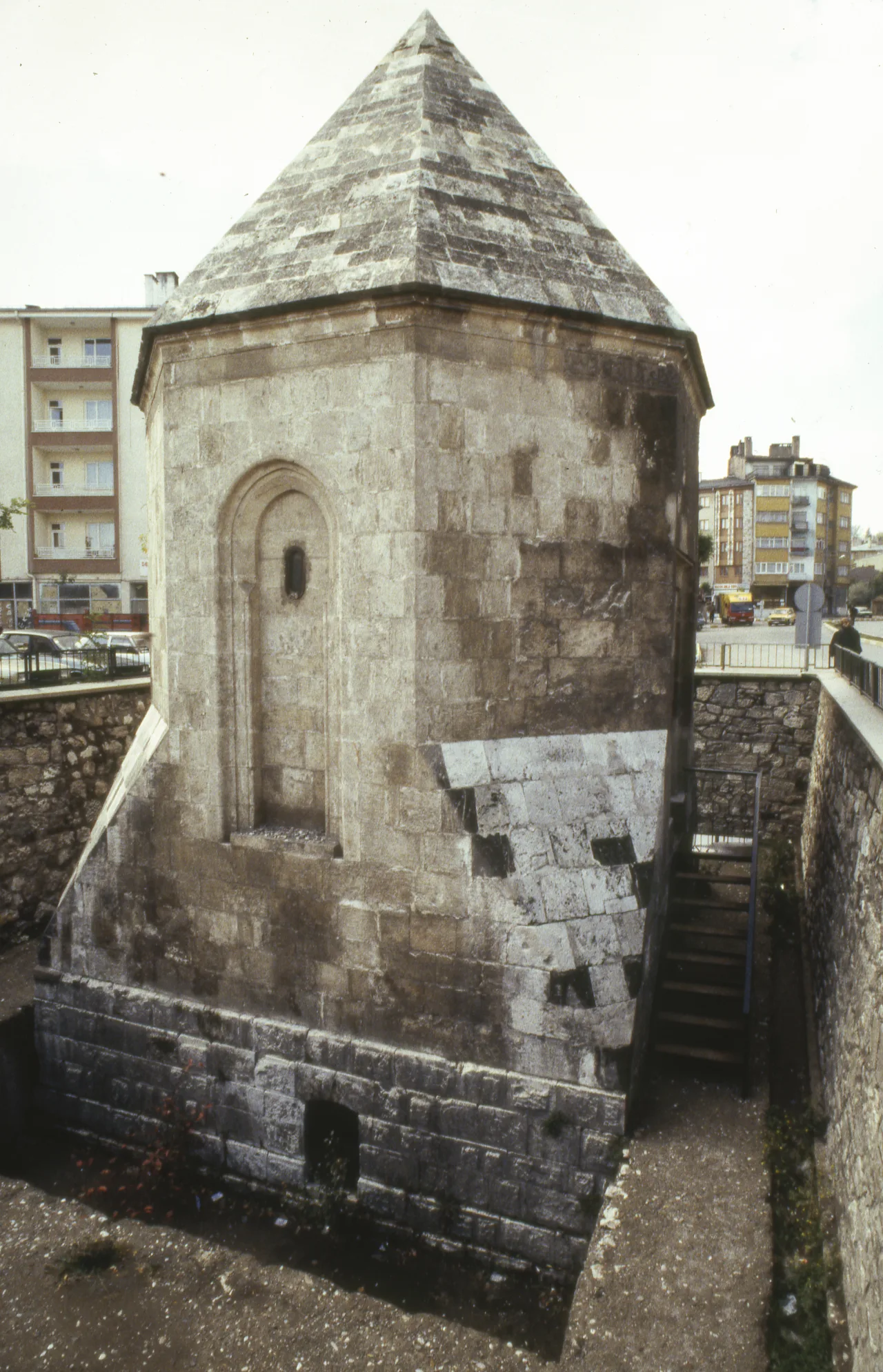 Ahi Emir Ahmet Türbesi, Sivas - Sivas