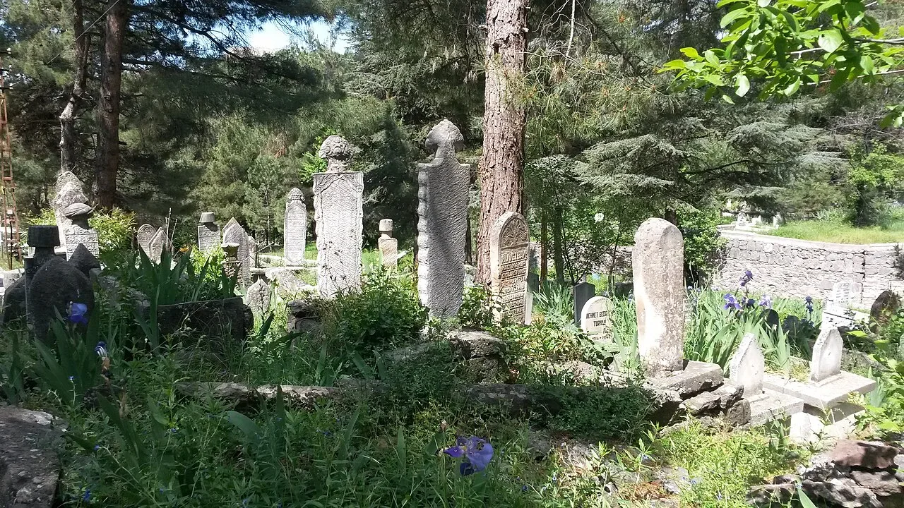 Danişment Ahmet Gazi Türbesi - Tokat
