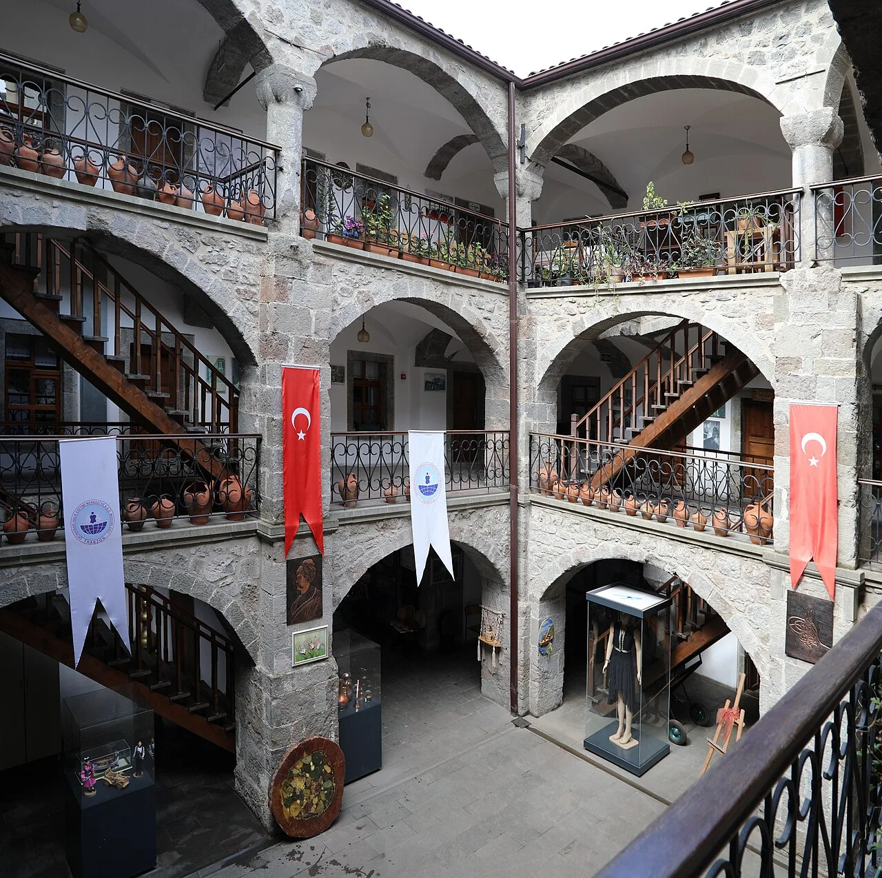 Alaca Han, Ortahisar - Trabzon