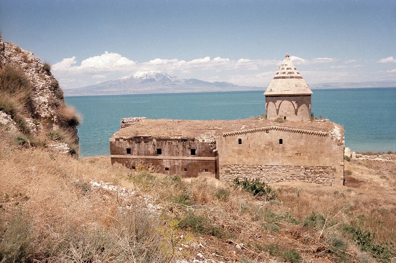 Gıduts Manastırı - Van